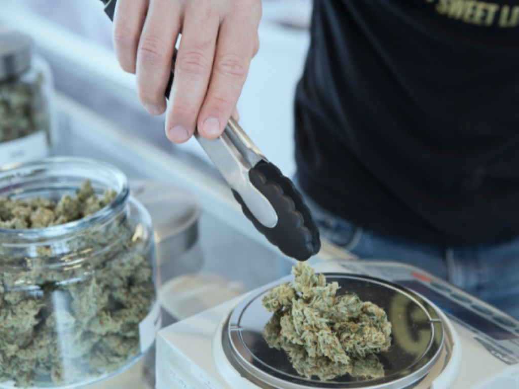 Cannabis-Aktie: Die Bezahlung und Lieferung von Cannabis stellt eine einzigartige Herausforderung und Chance dar!