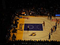 8 Aktien, die man in der 75. Jubiläumssaison der NBA im Auge behalten sollte!