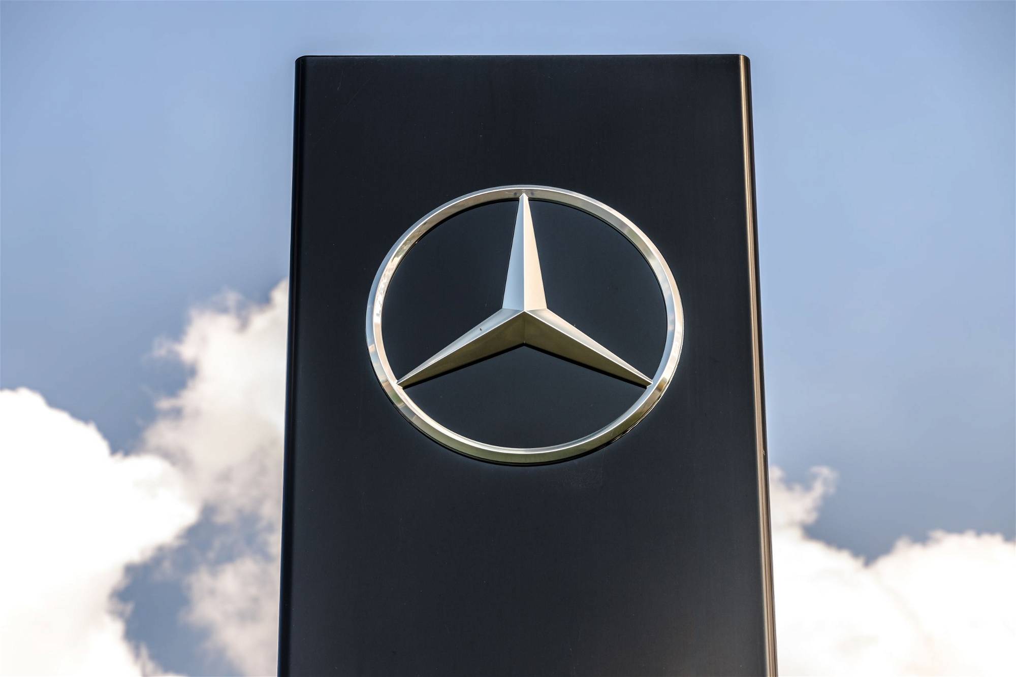 Clase de hoy: Mercedes-Benz – ¡haciendo un escándalo!