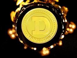 DOGE Daily: Preis steigt mit allen Augen auf Fed, „Dogecoin Millionär“ sagt, er ist bereit, auf diese Mega-Krypto zu wetten, wenn es stürzt