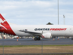 Qantas rüstet mehr Flugzeuge für den Frachtverkehr um, um der Nachfrage nach E-Commerce gerecht zu werden