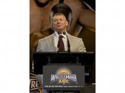 WWE's Vince McMahon ist zurück auf dem heißen Stuhl: Neue SEC Einreichung enthüllt mehr Informationen inmitten einer Untersuchung über Fehlverhalten
