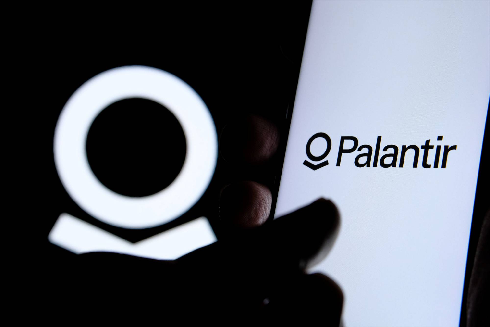 Palantir und OpenAi ChartGPT Logo