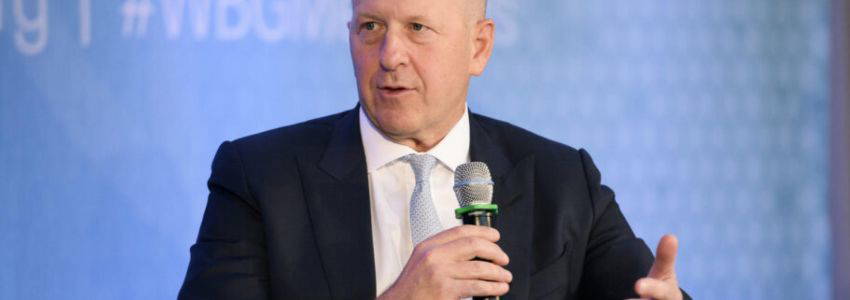 Goldman Sachs-Aktie: David Solomon bereut Stellenabbau!