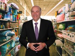 Walmart-Aktie: „Shark Tank“ Investor fordert Walmart-Mitarbeiter heraus!
