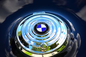 Wasserstoff-Aktien: BMW hält am Wasserstoff-X5 fest, Nel ASA hüllt sich in Schweigen und Bloom Energy fährt Achterbahn!