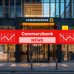 Eingangstür einer Commerzbank-Filiale am Abend mit dem gelben Logo und Schriftzug, mit einem Commerzbank NEWS Banner
