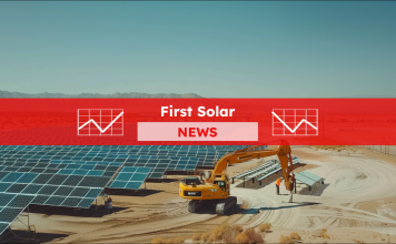 Eine Solarfarm in der Wüste mit einer Planierraupe im Vordergrund und Bergen im Hintergrund, mit einem First Solar NEWS Banner