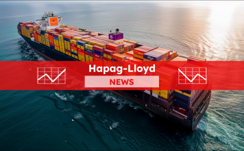 ein großes Hapag-Lloyd-Frachtschiff auf See, schwer beladen mit bunten Schiffscontainern, mit einem roten NEWS-Banner