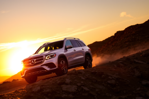 Mercedes-Benz-Aktie: Doppelschlag für autonomes Premium-Fahren!