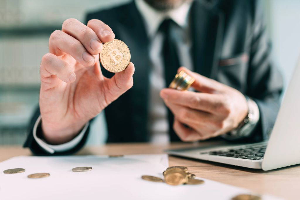 Amdax gründet Tochtergesellschaft AMBTS mit dem Ziel, eine Bitcoin-Reserve aufzubauen und einen Börsengang an der Euronext vorzubereiten.