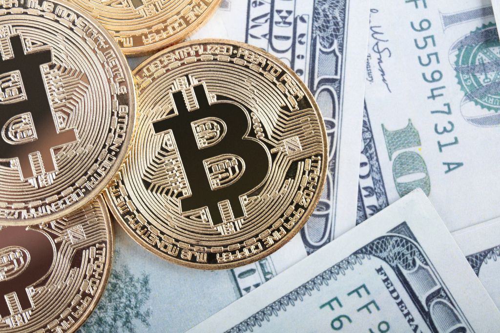 US-Faktoren im Blick: Inflation, Zinsen, Dollar und Zölle gelten in der Analyse als mögliche Belastungen für den Bitcoin-Kurs.