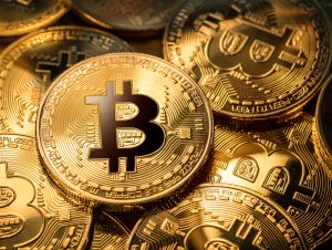 Bitcoin-Crash nach Powell-Kommentar – Trader verlieren Millionen