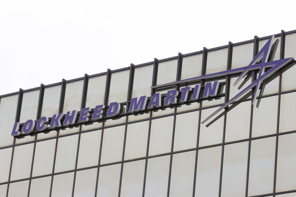 Lockheed Martin-Aktie: US-Militär drückt aufs Gaspedal!