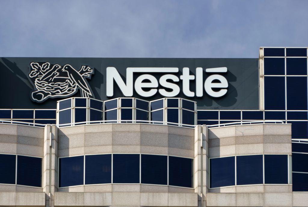 Nestlé-Aktie: Konzernriese rüstet sich für die KI-Zukunft!
