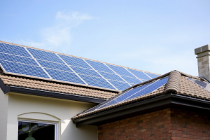 SMA Solar-Aktie: Kurskraft trifft Sparprogramm!