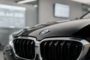 BMW Aktie: EBIT-Marge auf 1–3 Prozent gesenkt