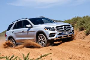 Mercedes-Benz Aktie: China-Absatz stürzt 30 Prozent ab
