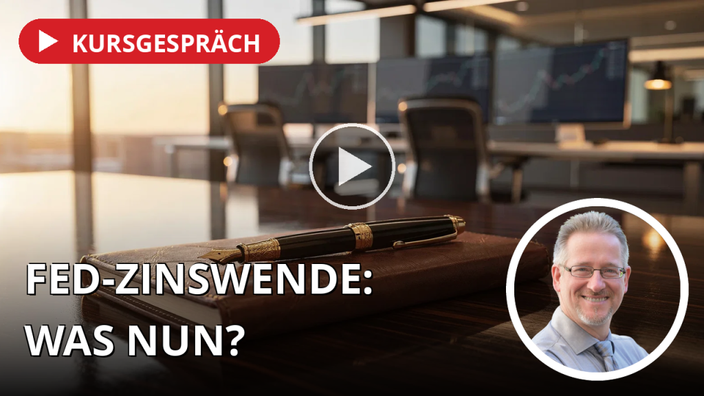 Fed vor der Wende: Warum 5 Prozent bei US-Anleihen die Aktienmärkte neu sortieren Ein eleganter Schreibtisch in einem modernen Büro während der goldenen Stunde, symbolisch für die Analyse der US-Anleihemärkte.