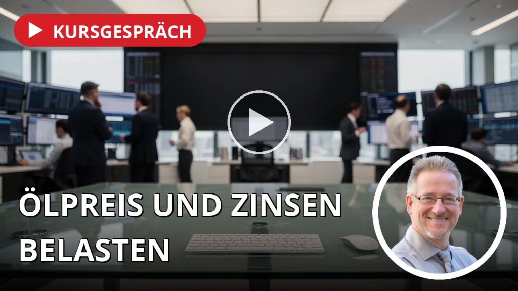 Blick auf ein modernes Börsenparkett mit unscharfen Finanzexperten vor dunklen Bildschirmen.